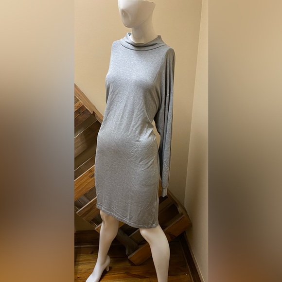 Express Ladies Heather Gray Mock Cowl Dress NWT Size M - Picture 1 of 5